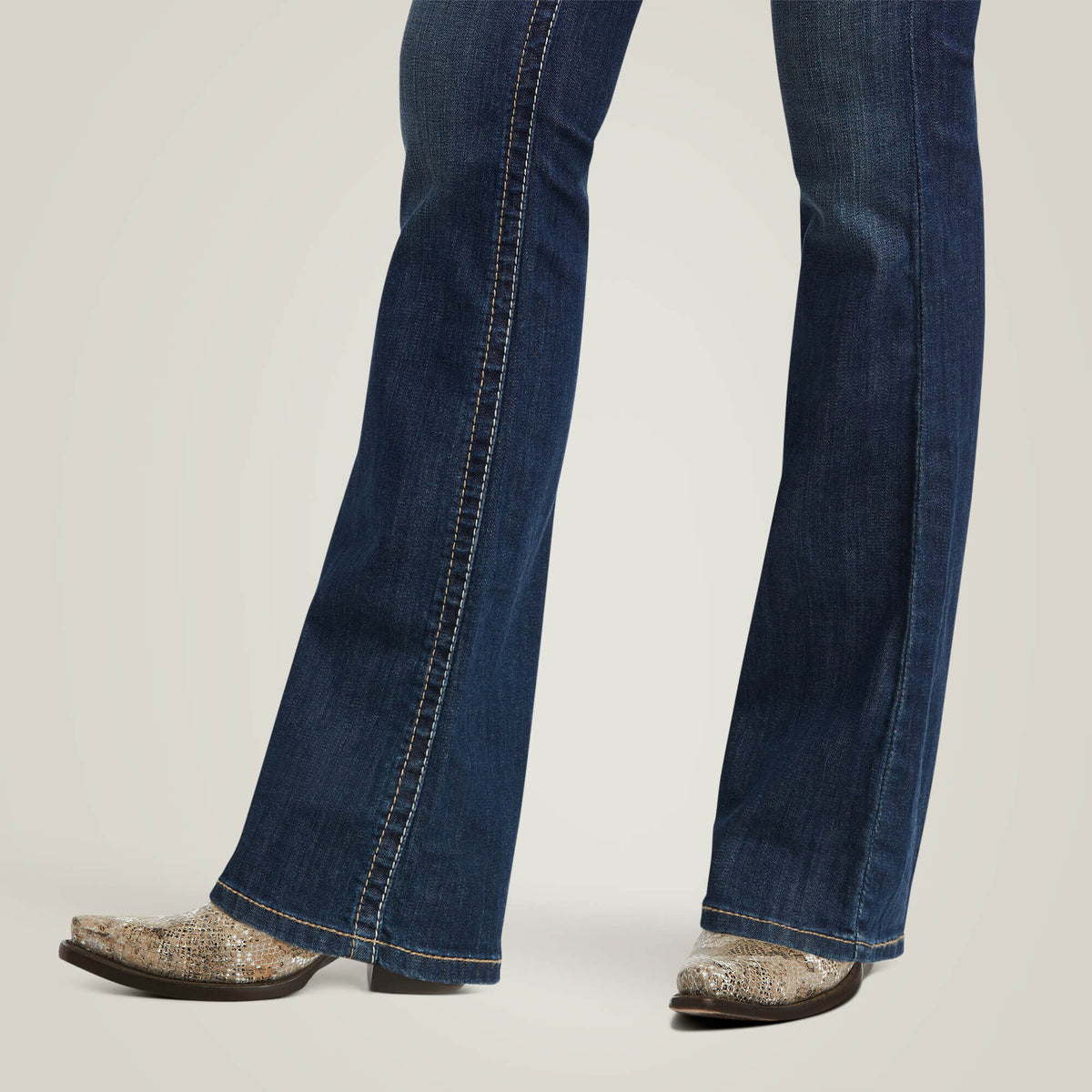 Mid Rise Corinne Boot Cut Jeans - Ariat Trusted