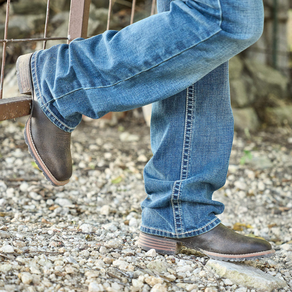 Hybrid Low Boy Wide Square Toe Chelsea Boot - Ariat Premium