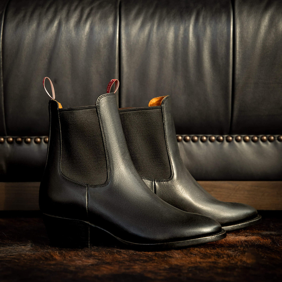 Bench Made Eleanor Almond Toe Chelsea Boot - Ariat New