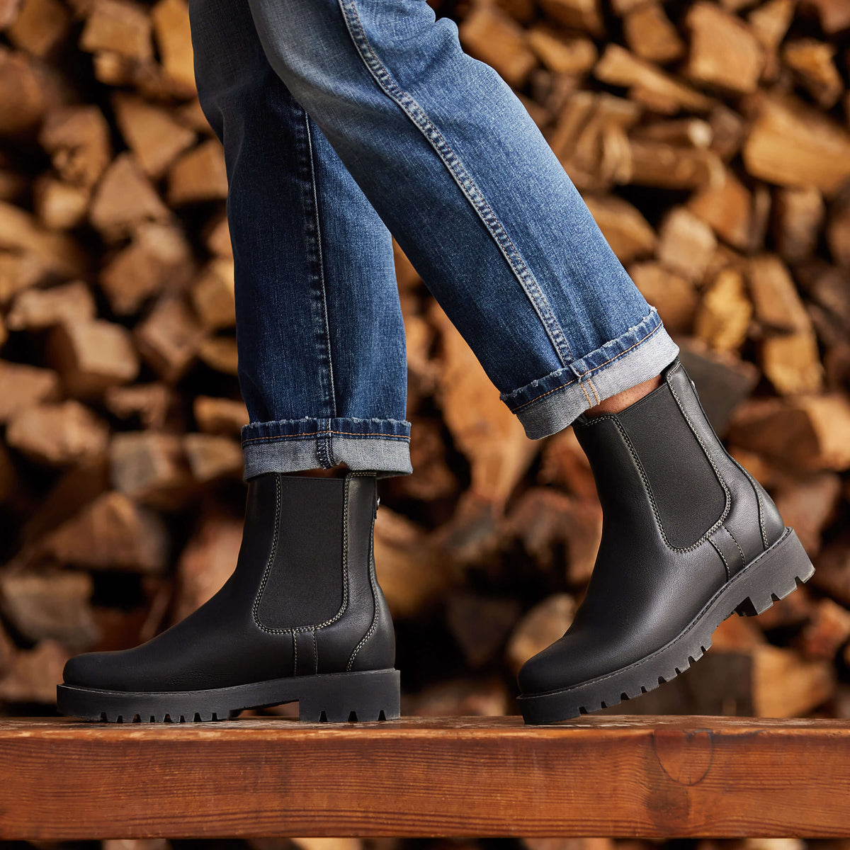Wexford Lug Mid Waterproof Chelsea Boot - Ariat Premium