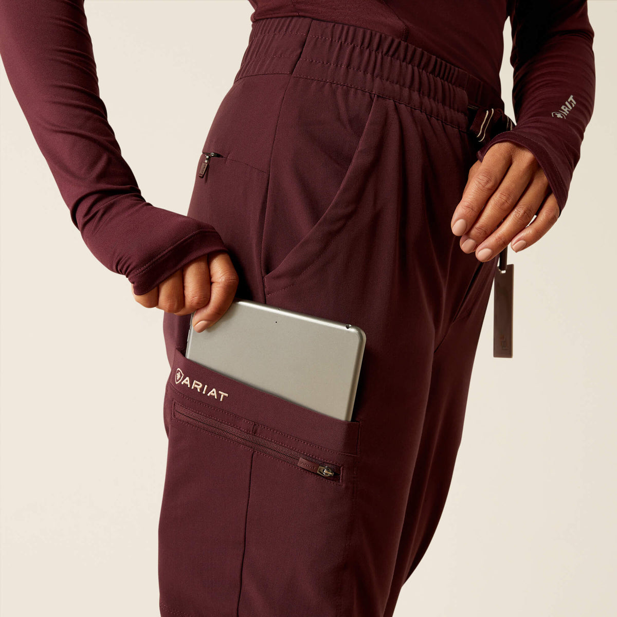 Blackwell Cargo Stretch Jogger Scrub Pant - Ariat Everyday