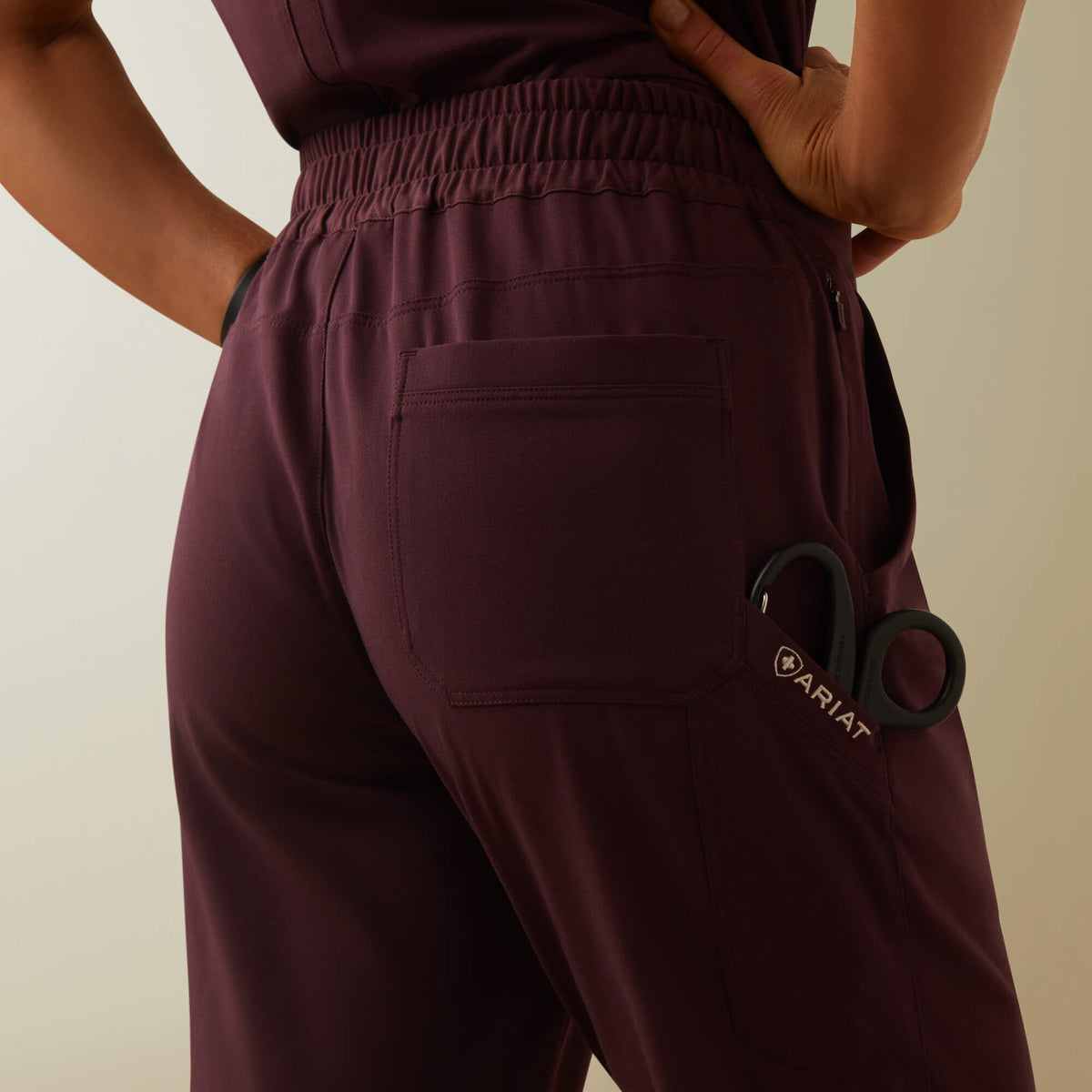 Nightingale Utility Stretch Scrub Pant - Ariat Exclusive
