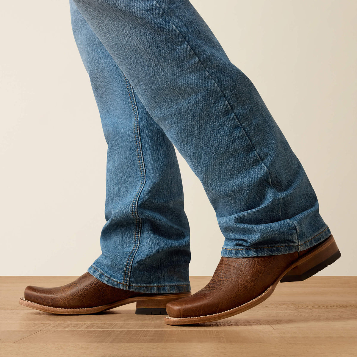 M4 Relaxed Tobias Boot Cut Jeans - Ariat Essential