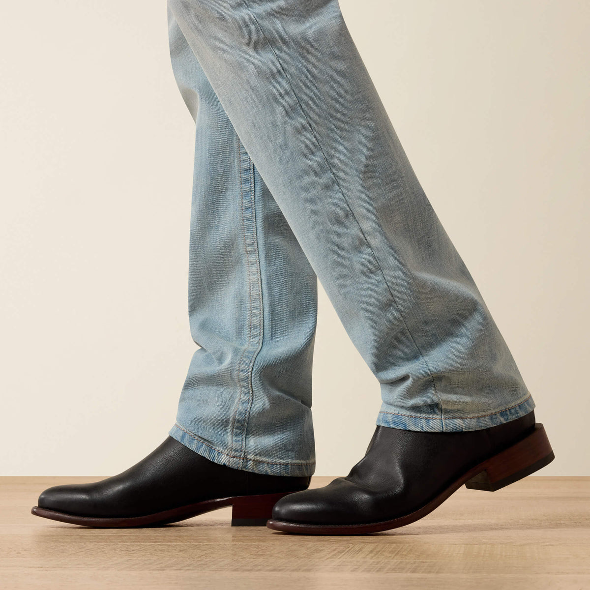 M8 Modern Hank Slim Straight Leg Jeans - Ariat Hot Sale