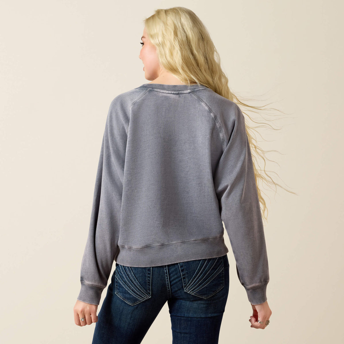 Vintage Raglan Sweatshirt - Ariat Trending