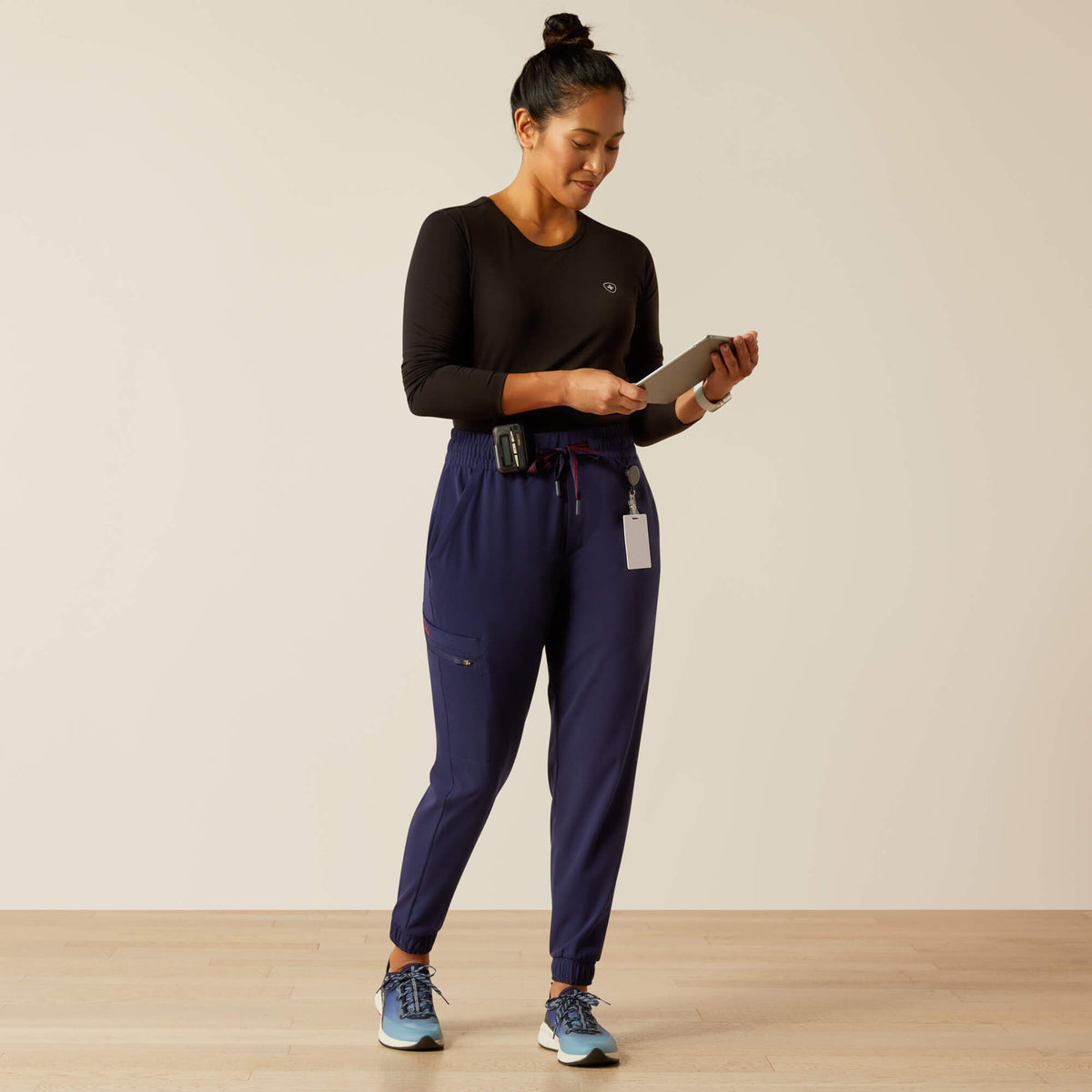 Blackwell Cargo Stretch Jogger Scrub Pant - Ariat Exclusive