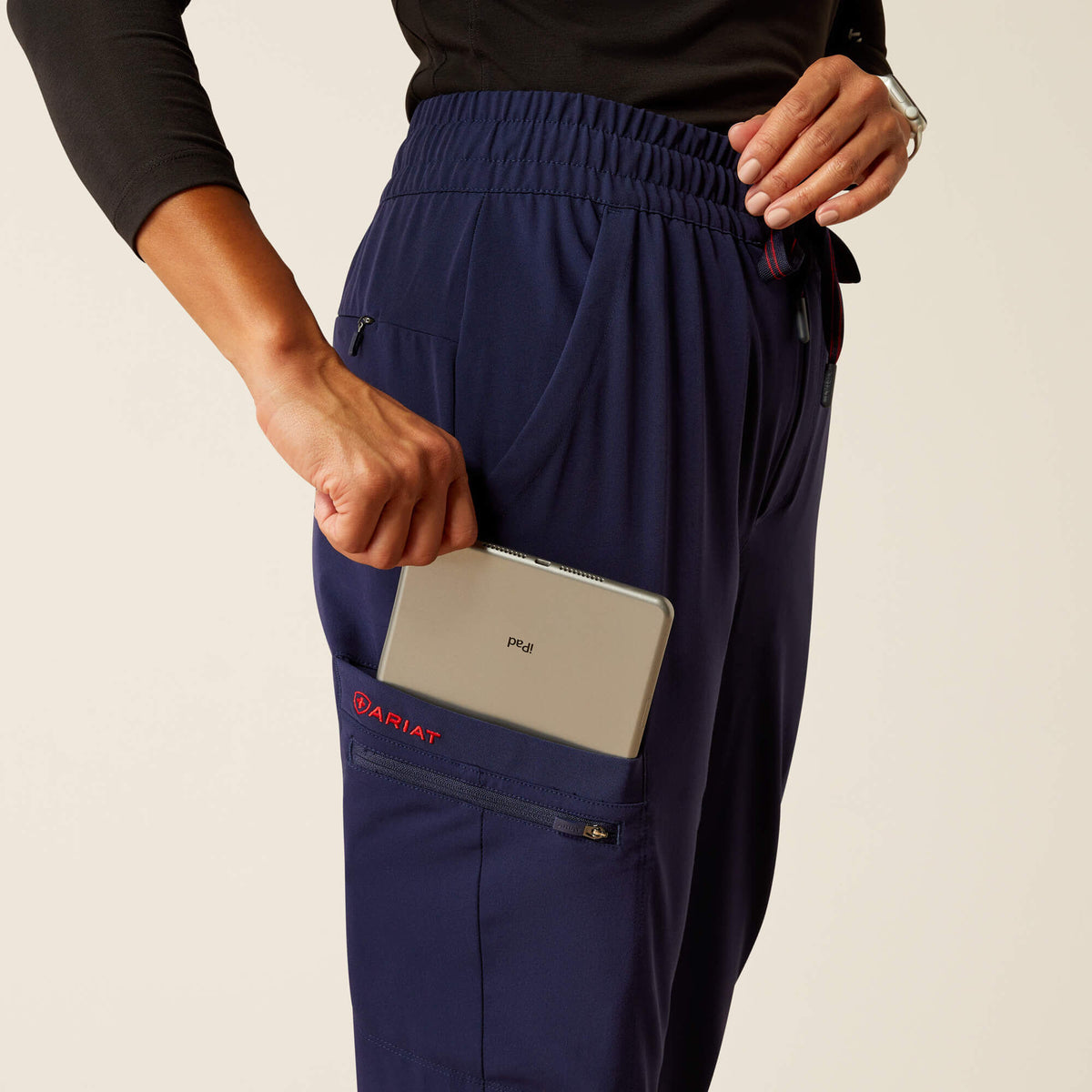 Blackwell Cargo Stretch Jogger Scrub Pant - Ariat Exclusive